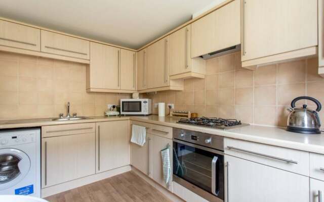 2 Bedroom Apartment Near City Centre