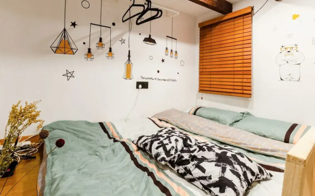 Hard Candy Apartment No.8