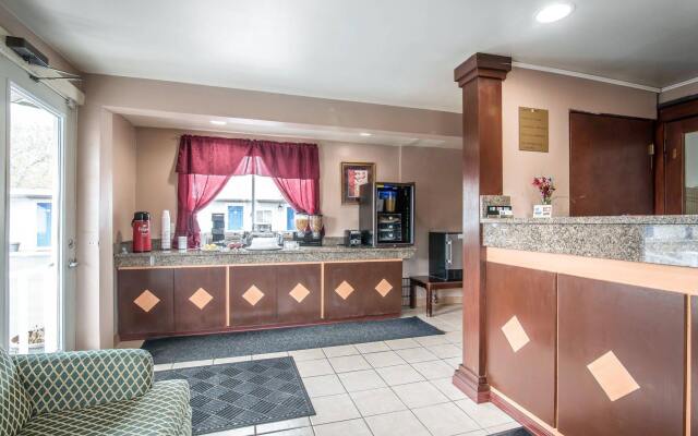 Royal Inn Claremont