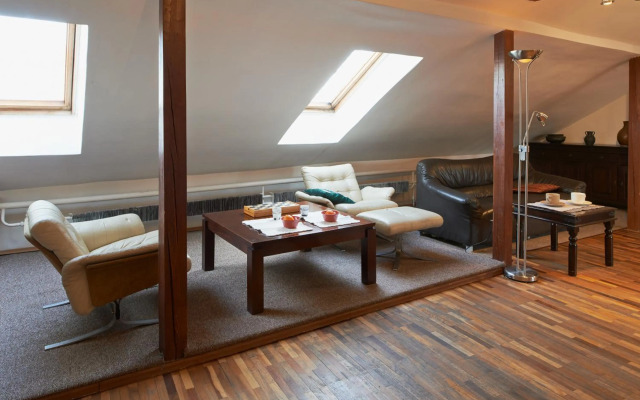 Regina House- sv. Mikalojaus 13