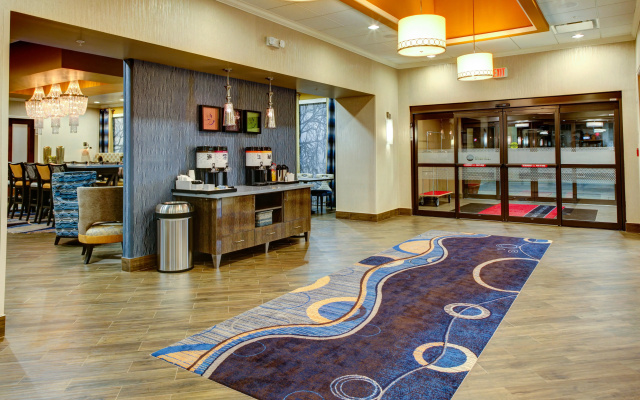 Hampton Inn & Suites Columbus