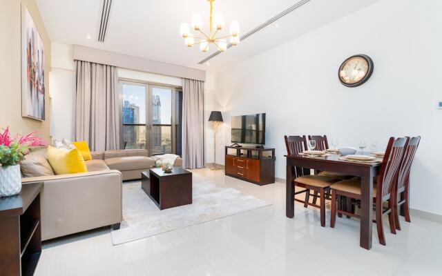 Whitesage - Elegant Apartment With Balcony in Downtown