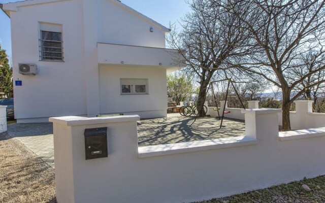 Secluded Holiday Home in Cesarica, Karlobag Near the Sea