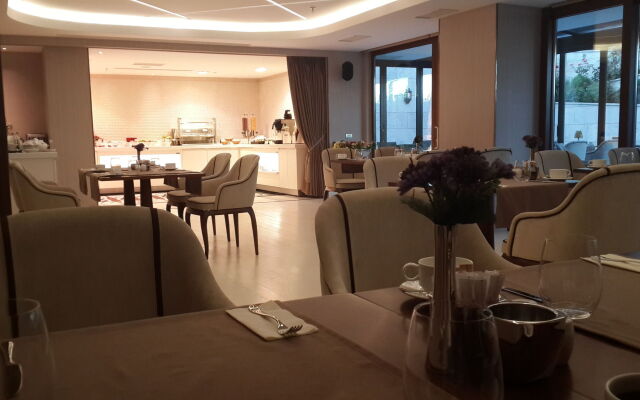 Warwick Ankara