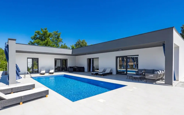 Pool House Fancy