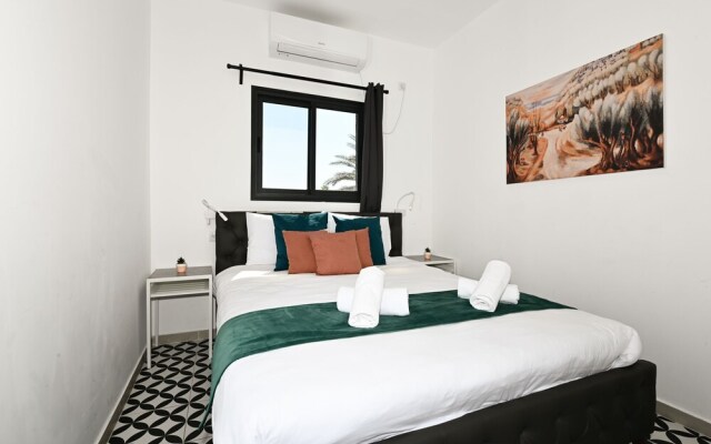 YalaRent Bazelet Apartments