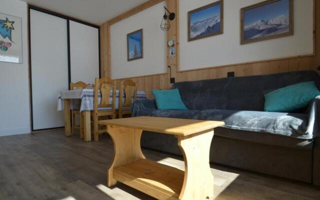 Appartement Les Menuires, 1 pièce, 4 personnes - FR-1-452-174