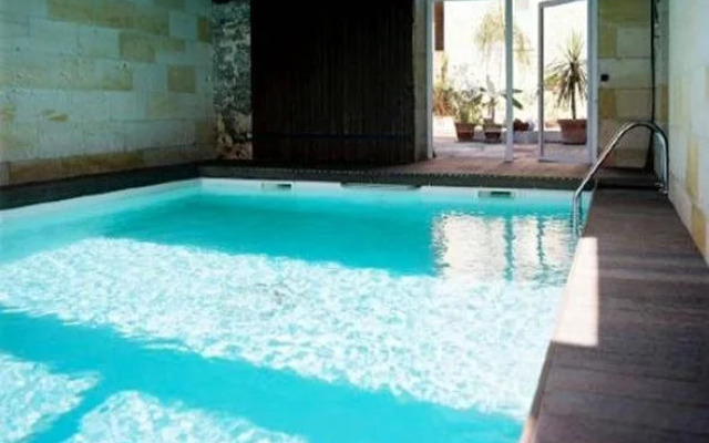 Maison DHôtes LArbre Rouge