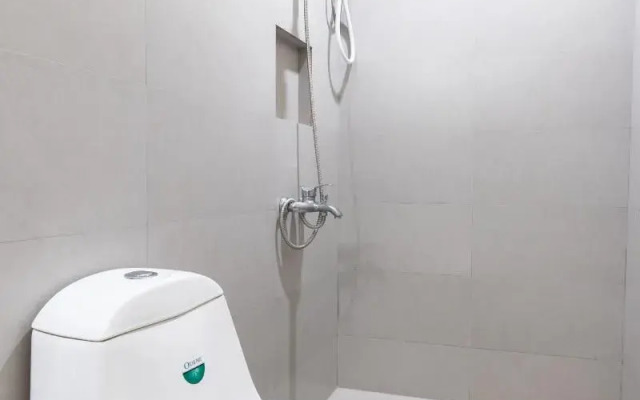 OYO 110 Asiatel Airport Hotel