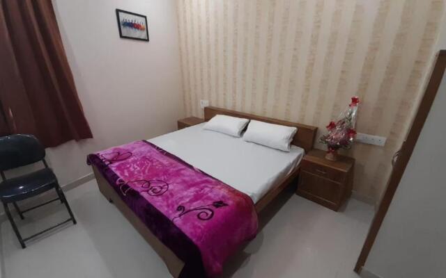 Hotel Sunstays Oppsite Bus stand