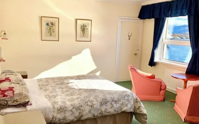 Lochalsh Hotel