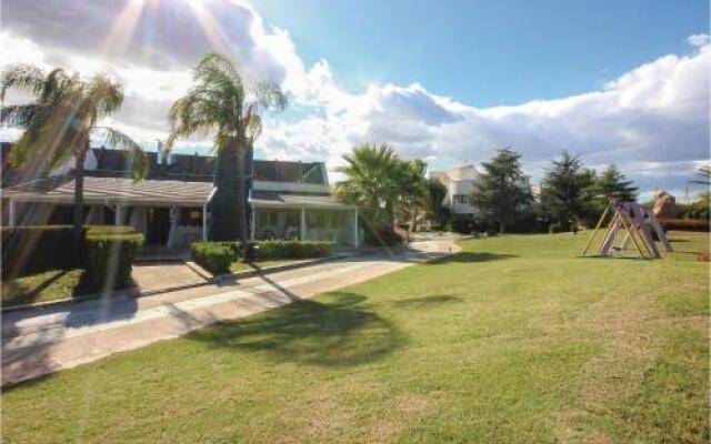 Four Bedroom Holiday Home in Vittoria