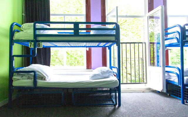 The Flying Pig Uptown Hostel