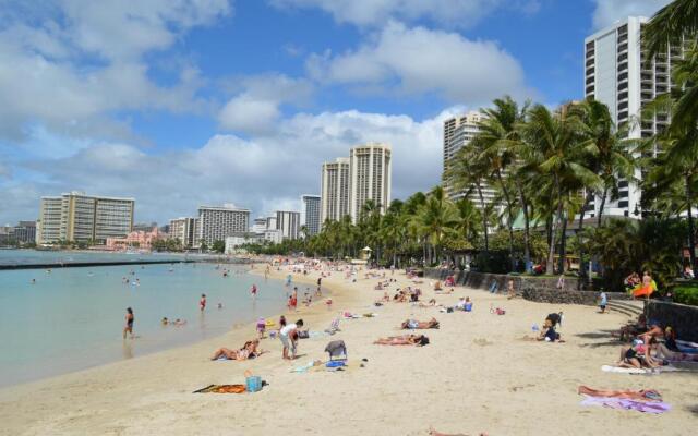 Kon Tiki 234 Renovated King Studio