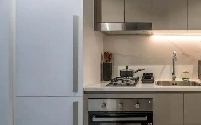 Stylish Studio Getaway 10 Minutes to Dubai Mall