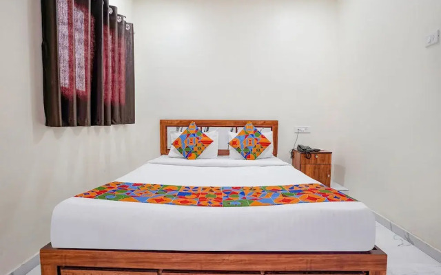 Fabexpress Chaitanya Inn
