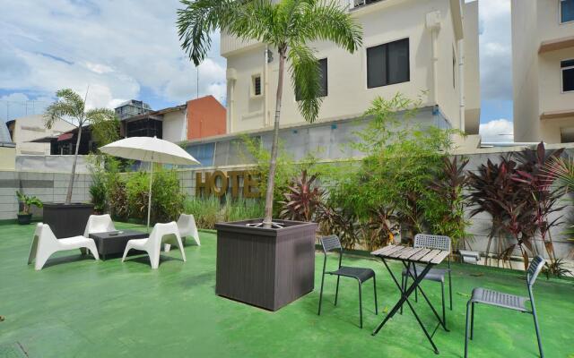 RedDoorz @ Aljunied