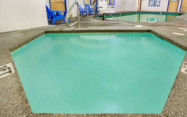 Days Inn & Suites by Wyndham Gresham