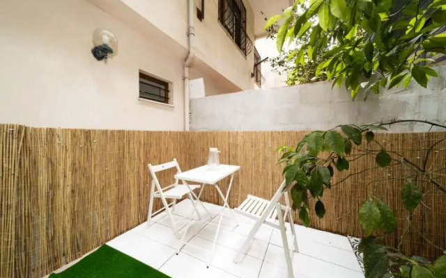 Pleasant House With Private Garden in Kaleici