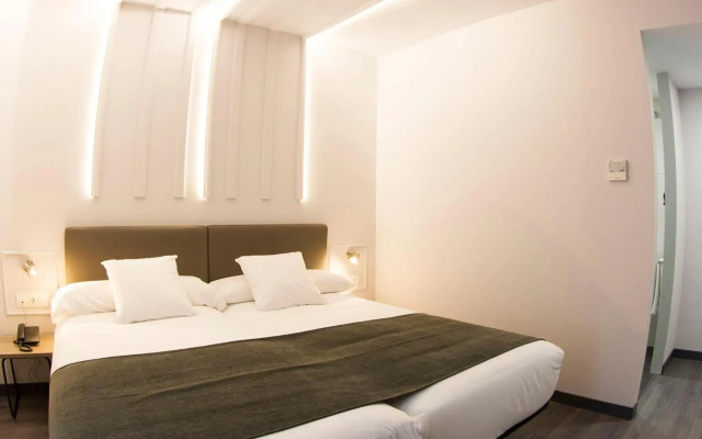 Lux Santiago Hotel