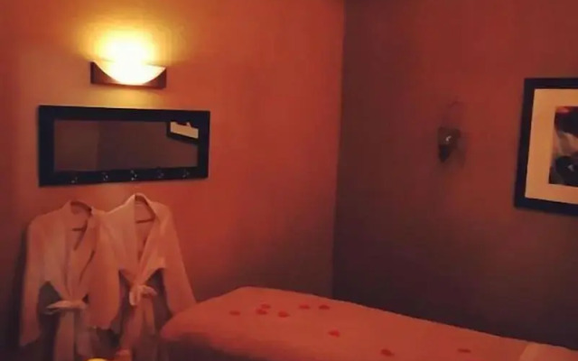 Elite Hotel By Beverly