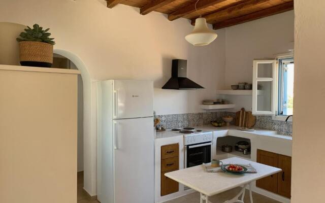 Rosemary Residence in Ampelas. 3 bedroom house