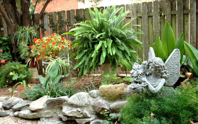 Southern Charm Lodging