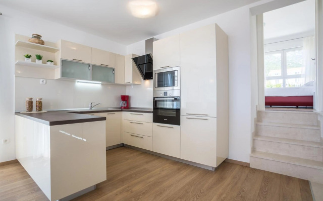 Villa Bol Brac save 15 percent on Split-villas com