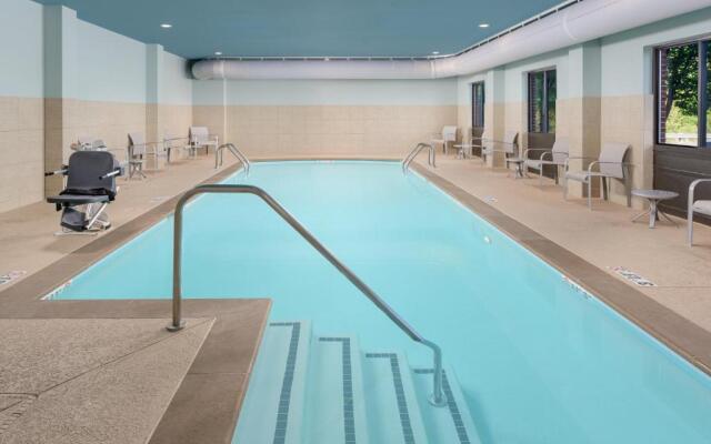 Holiday Inn Express Hotel & Suites Tullahoma by IHG