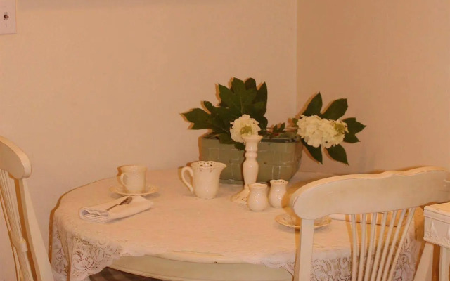 Hidden Springs Bed & Breakfast