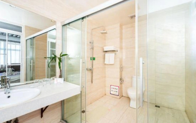 Pucheng Jinghai Hyatt Hotel