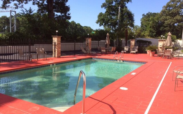 Holiday Inn Express & Suites Mobile West I-10 by IHG