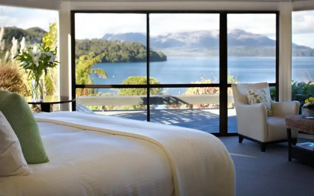 Solitaire Lodge