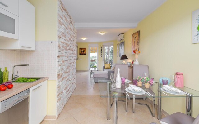 Nice Apartment in Porec With 2 Bedrooms and Wifi