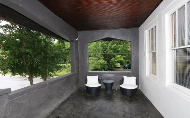 Hopkins Park Bed and Breakfast