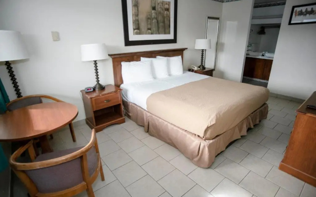 Pacific Inn