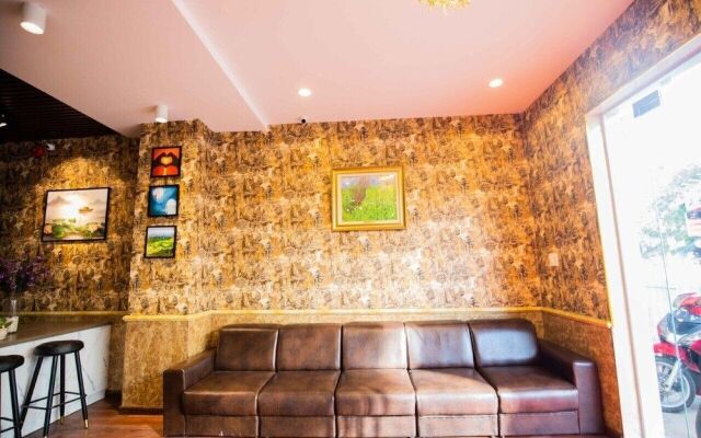 Hoa Sen Hotel 103