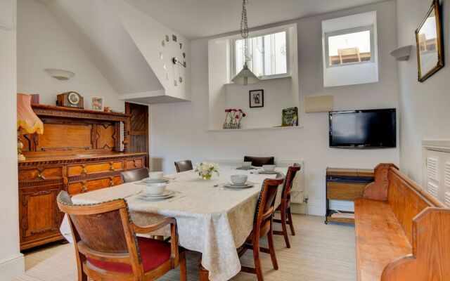 Quaint Apartment in Dartmouth With Private Garden