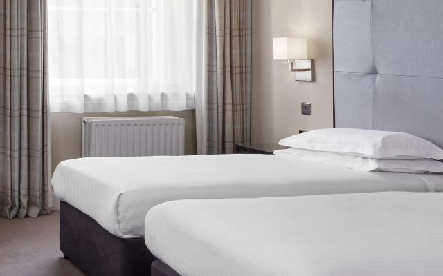 Отель Leonardo Edinburgh City