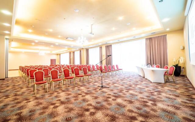 Warmiński Hotel & Conference