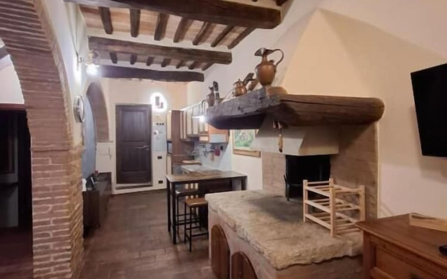 Il Pacchiarotto-Medieval Walls