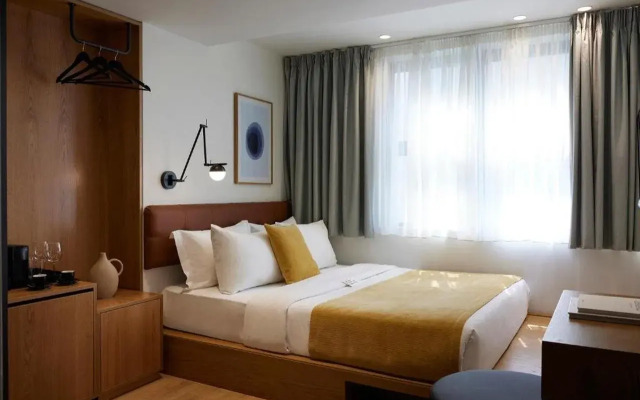 Noa Hotel