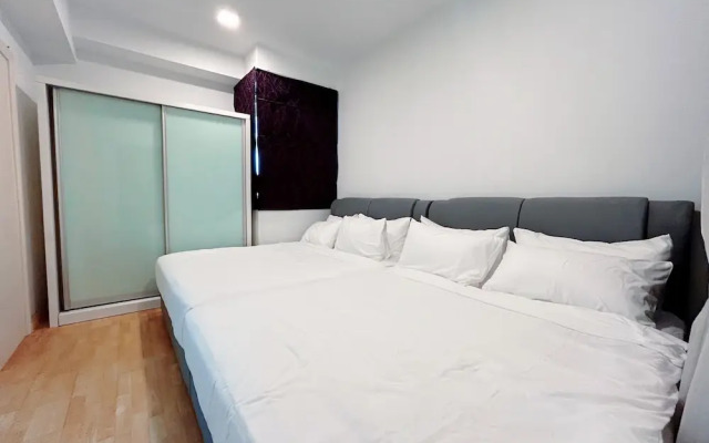 Solaris Dutamas by Manhattan Group