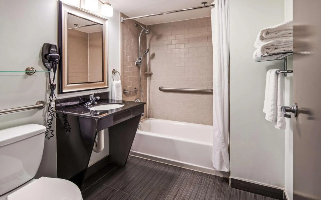 Best Western Webster Hotel, Nasa