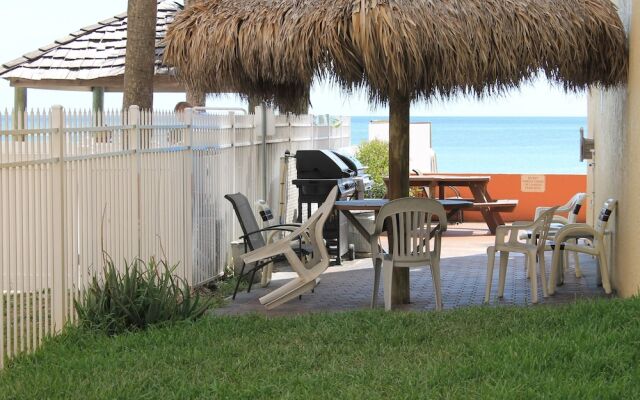 Las Brisas 105 Apartment