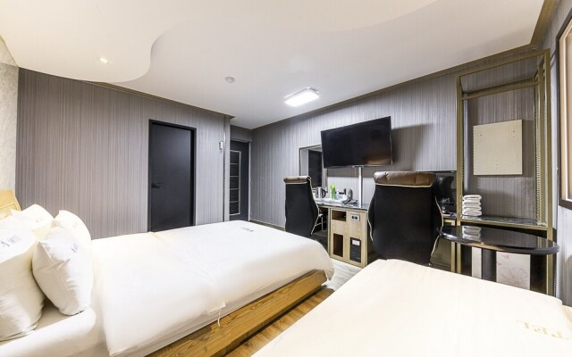 Jeonju Geumamdong Who