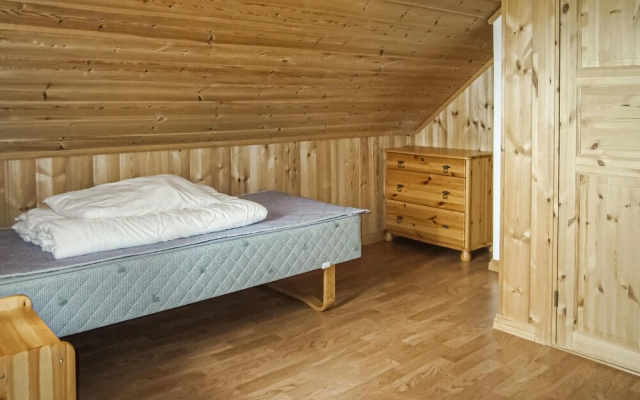 Amazing Home in Spangereid With 3 Bedrooms and Wifi