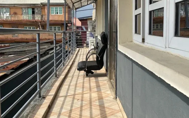 Gachiba Hotel & Suites