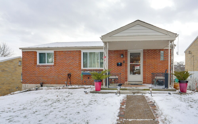 Pet Friendly, Private! Multi-level Brookline Home