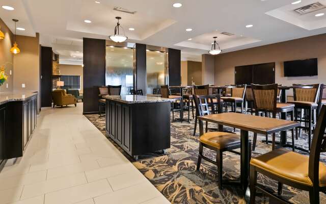 Best Western Plus Okotoks Inn & Suites